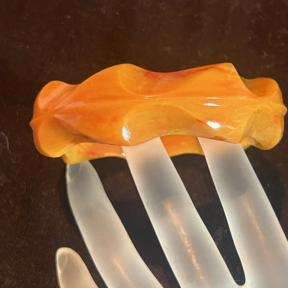 Vintage Carved Bangle Bracelet Resin Lucite Caramel Deep Butterscotch